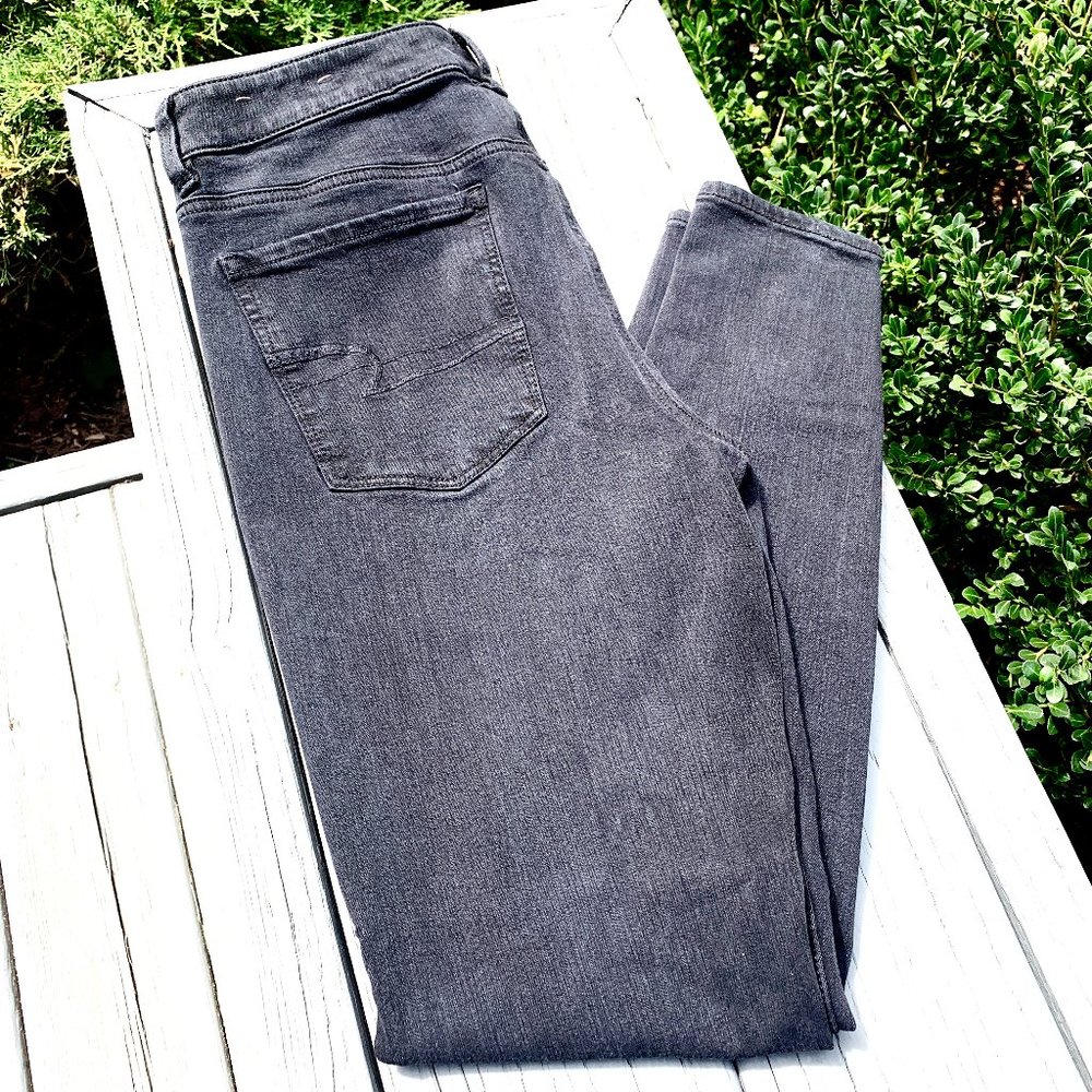 Black High-Rise American Eagle Jeans - Skinny